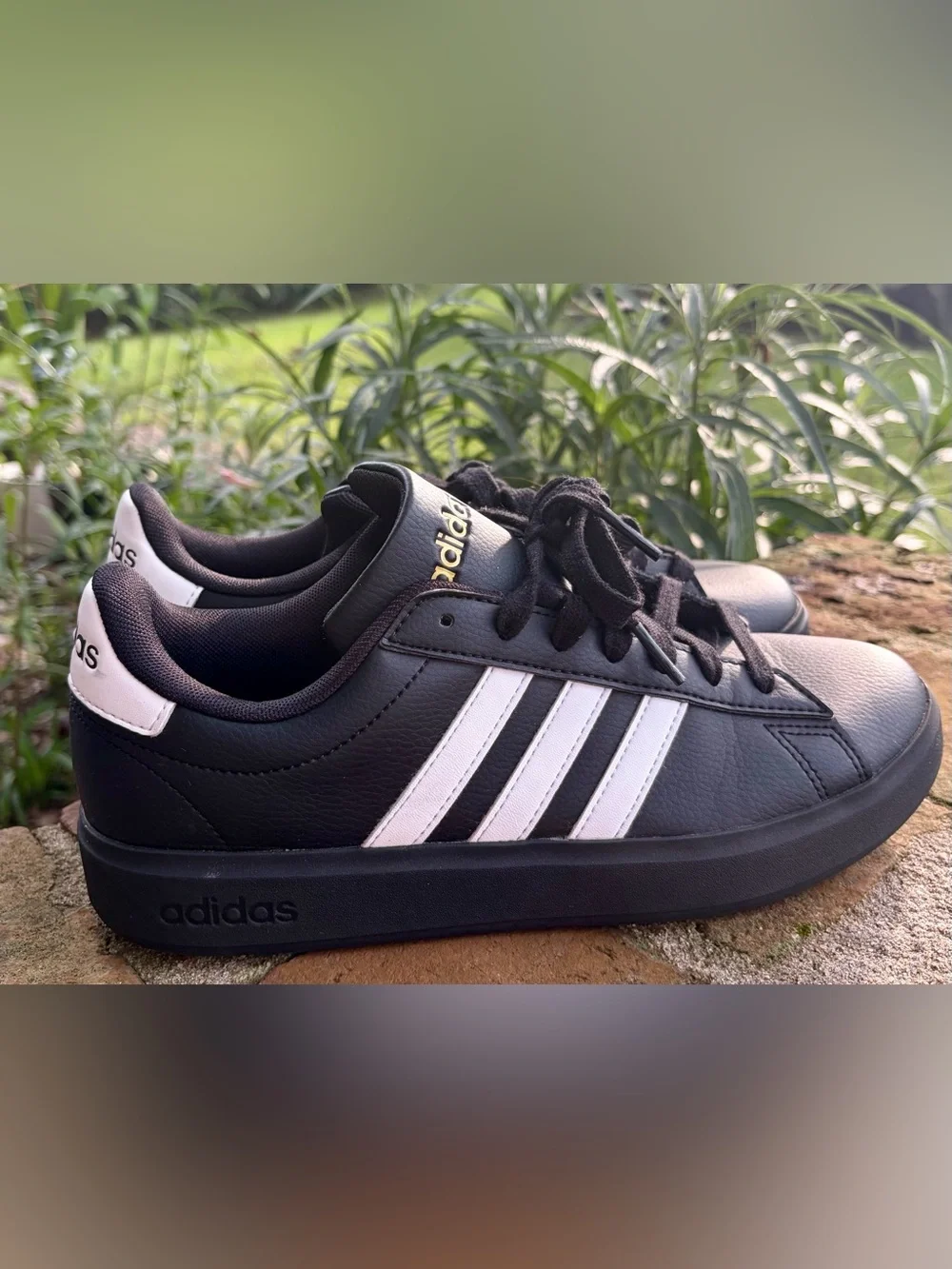 NWOT ADIDAS Women’s Size 7 Black Sneakers with White Three-Stripe